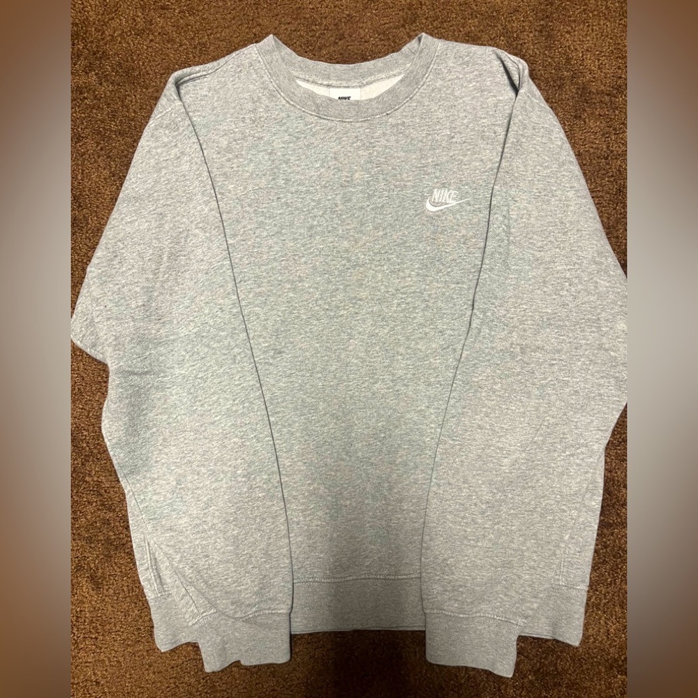 Nike Sportswear Club Fleece
Men's Crew Neck